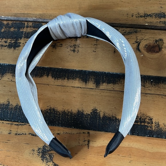 Two headbands - Picture 3 of 4